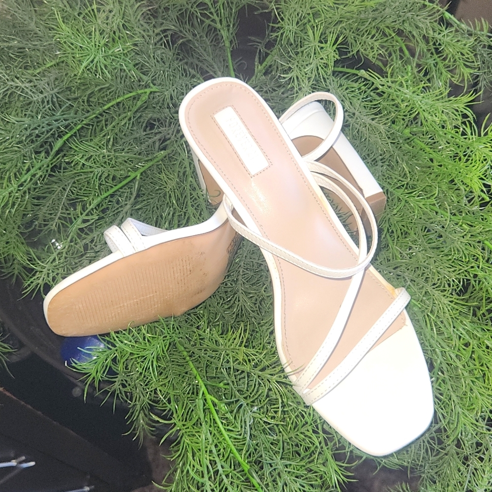 Ladies Strap Sandal Heels